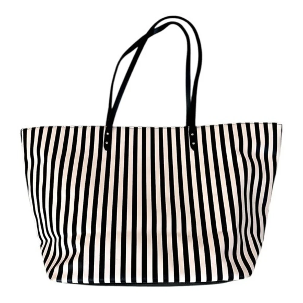 Victoria's Secret Weekend Tote Bag 21